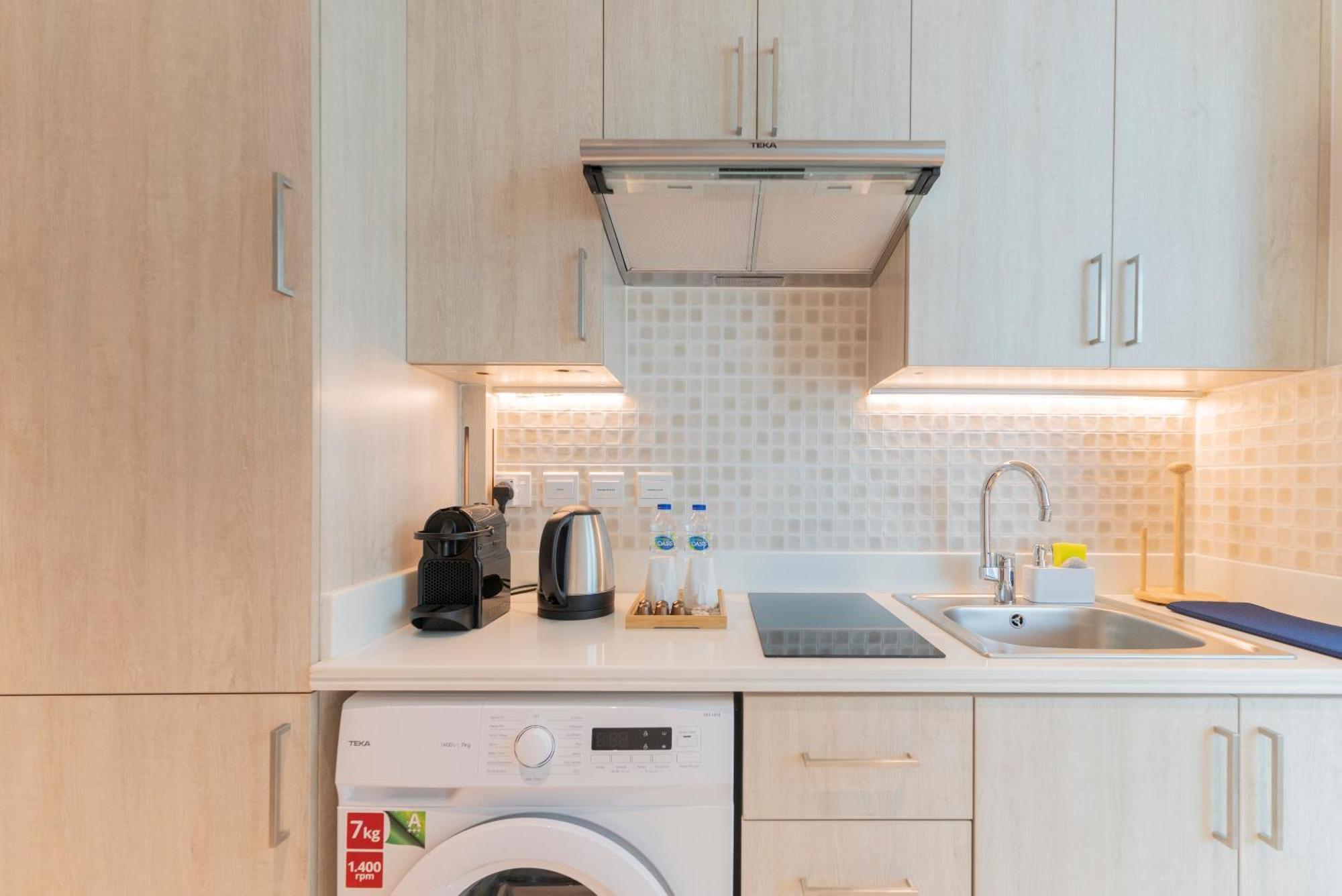 Studio With Private Beach Access At Palm Jumeirah Dubai Esterno foto