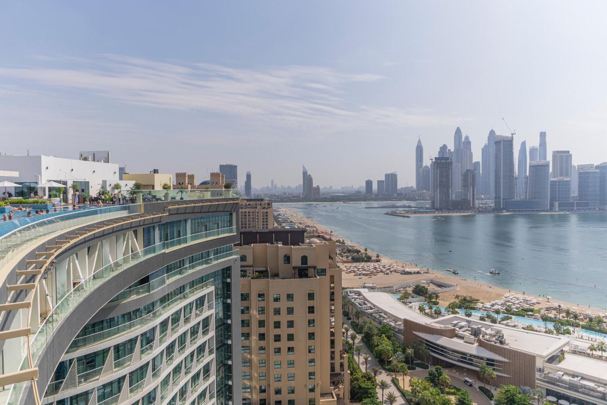 Appartamento Studio With Private Beach Access At Palm Jumeirah Dubai Esterno foto