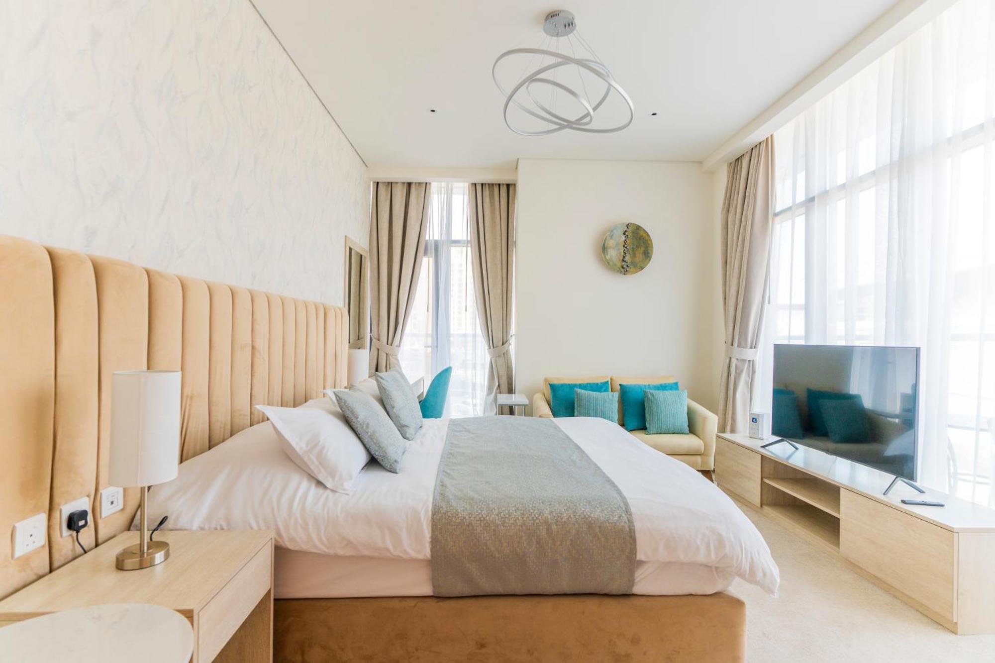 Appartamento Studio With Private Beach Access At Palm Jumeirah Dubai Esterno foto