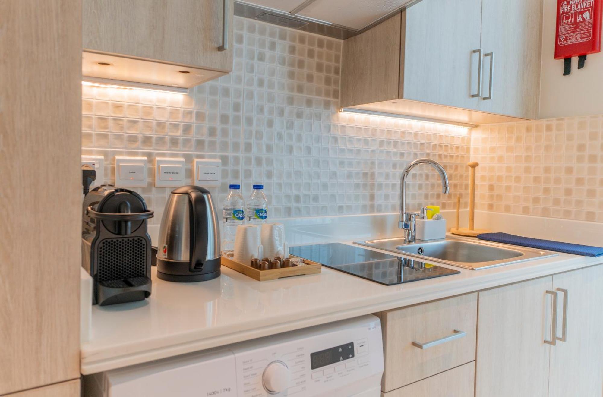 Studio With Private Beach Access At Palm Jumeirah Dubai Esterno foto